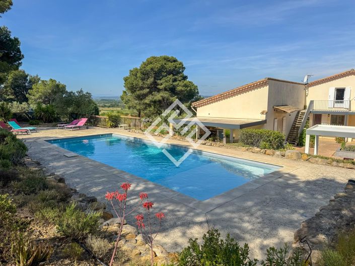 Image No.2-4 Bed House for sale