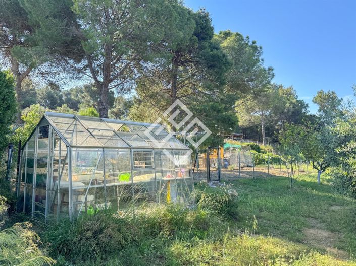 Image No.22-4 Bed House for sale