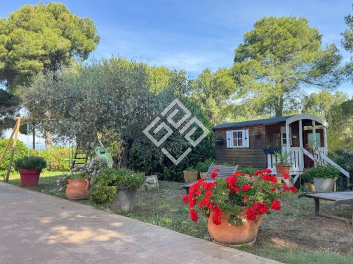 Image No.3-4 Bed House for sale