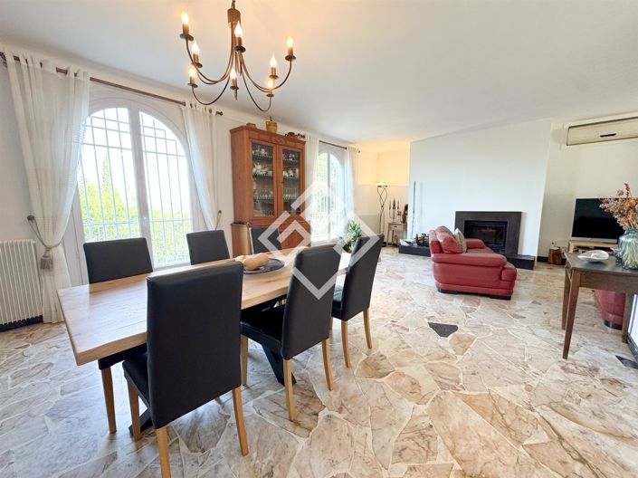 Image No.4-4 Bed House for sale