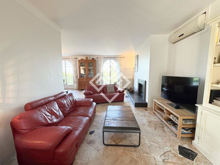 Image No.7-4 Bed House for sale