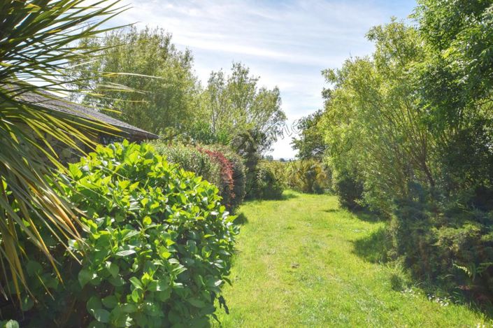 Image No.16-16 Bed Property for sale