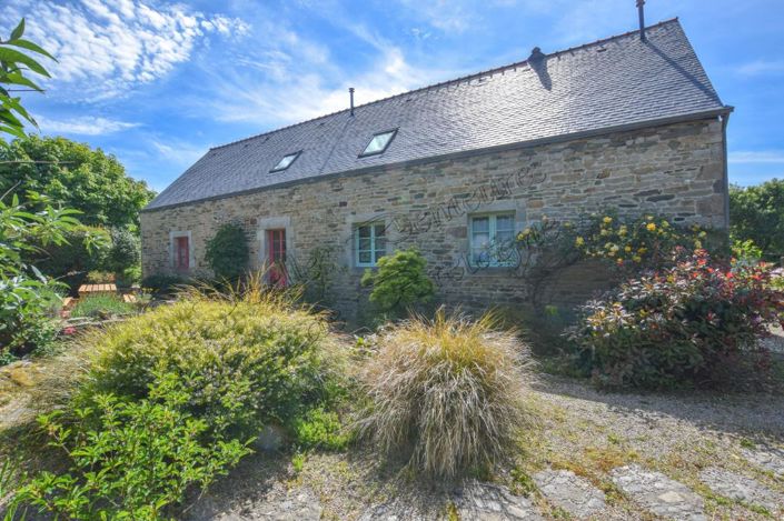 Image No.18-16 Bed Property for sale