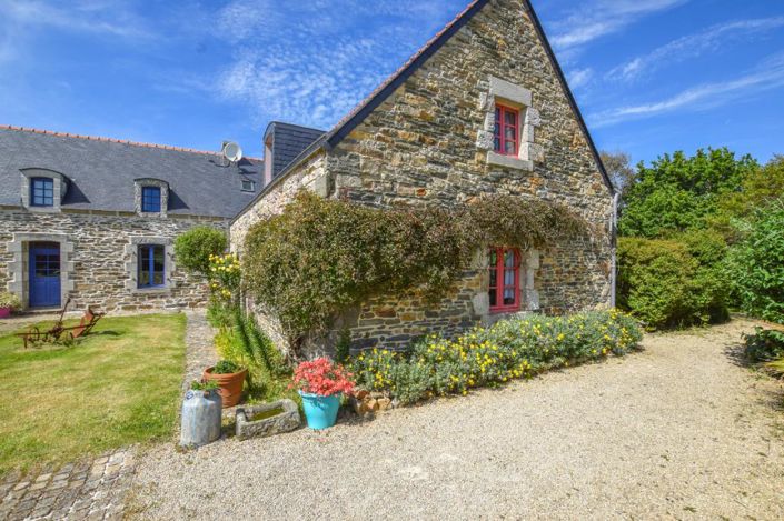 Image No.4-16 Bed Property for sale