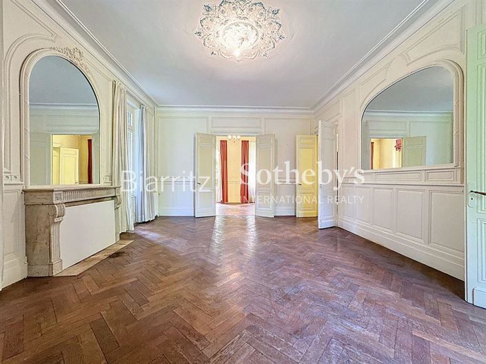 Image No.6-Propriété de 7 chambres à vendre à Dax