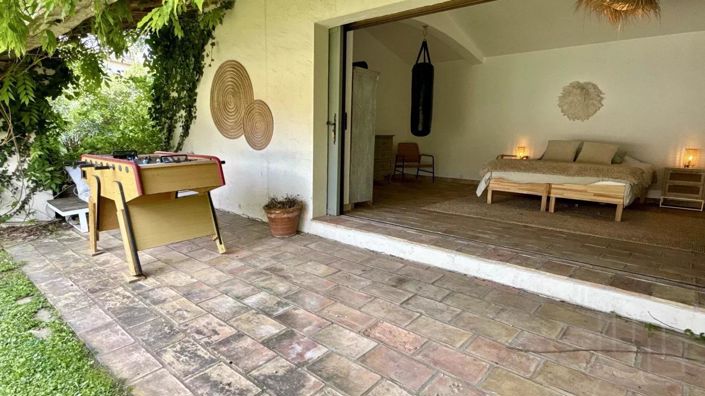 Image No.21-5 Bed House for sale