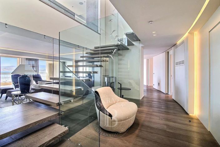 Image No.9-6 Bed Apartment for sale