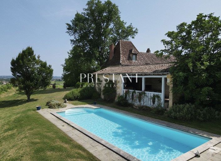 Image No.5-8 Bed Property for sale