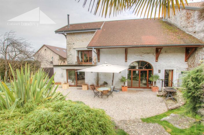 Image No.10-3 Bed House for sale