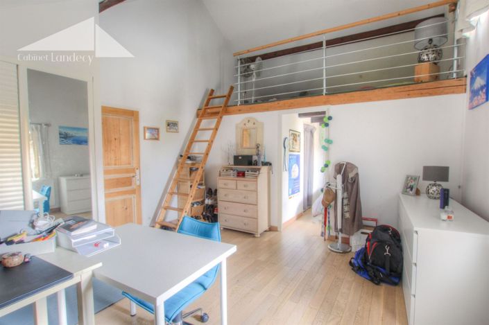 Image No.9-3 Bed House for sale