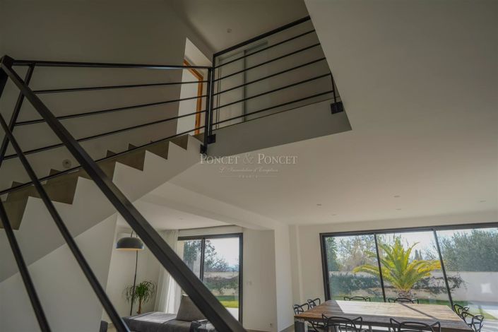 Image No.14-4 Bed House for sale