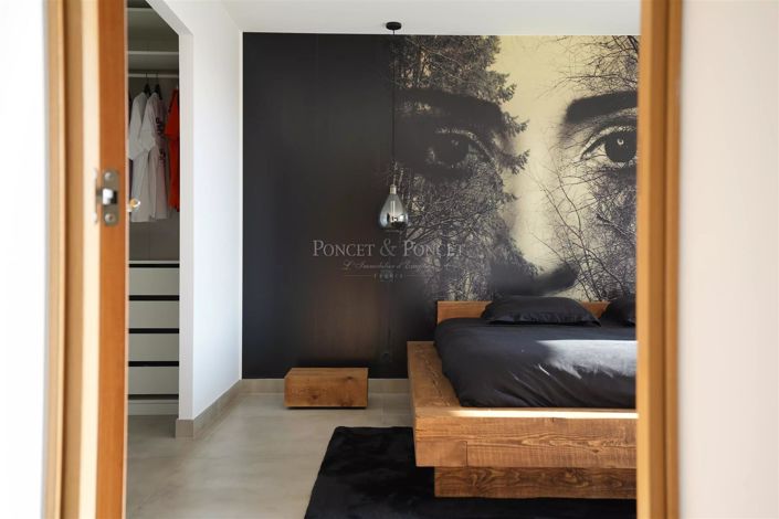 Image No.15-4 Bed House for sale