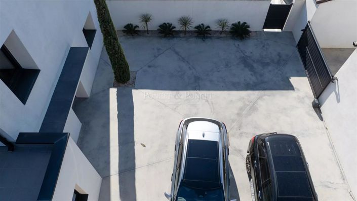 Image No.22-4 Bed House for sale