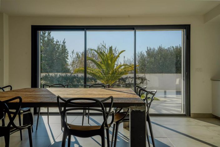 Image No.9-4 Bed House for sale