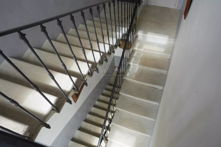 Image No.18-6 Bed House for sale