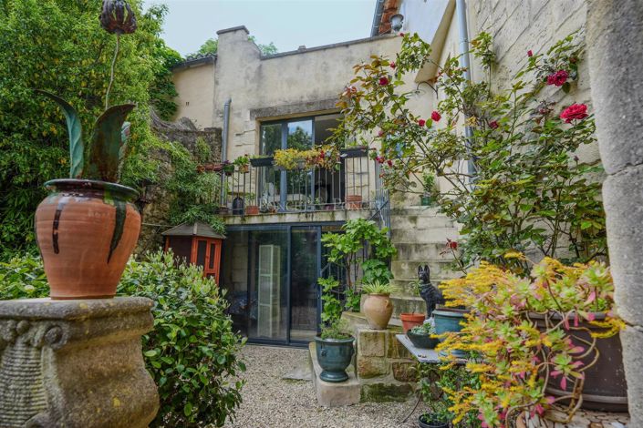 Image No.26-6 Bed House for sale