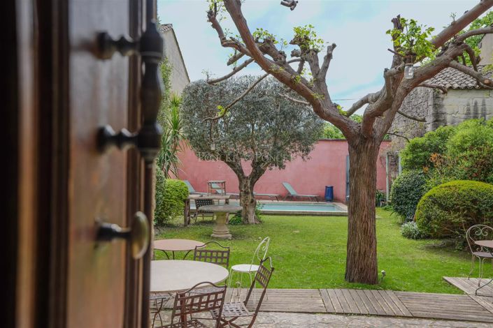 Image No.3-6 Bed House for sale