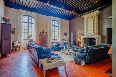 6 Bed House for sale