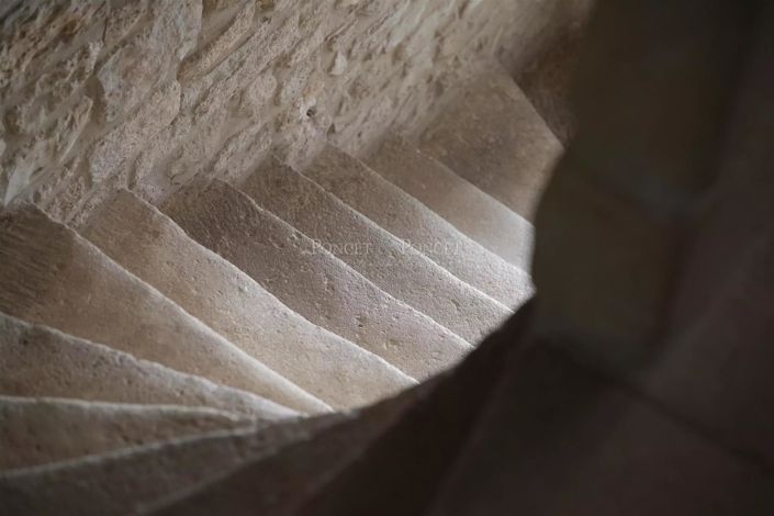 Image No.11-6 Bed House for sale