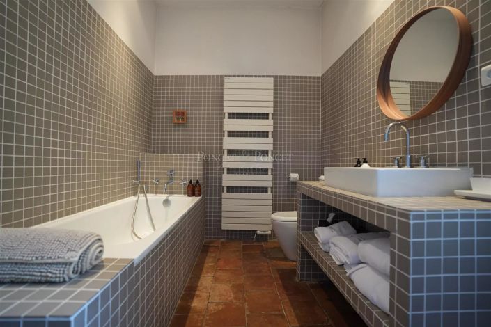 Image No.12-6 Bed House for sale