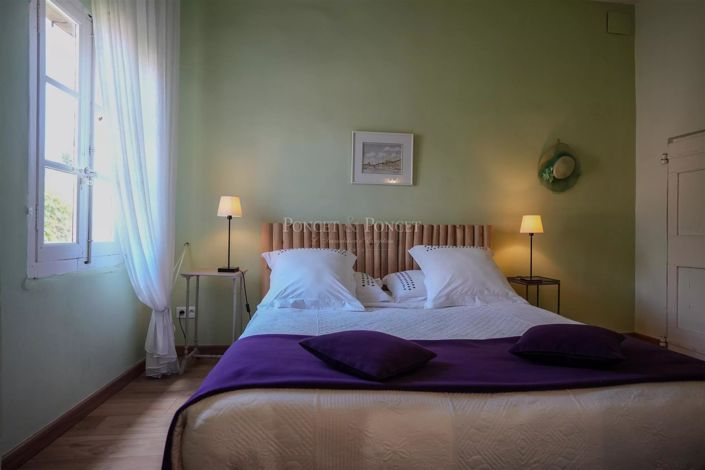 Image No.18-6 Bed House for sale