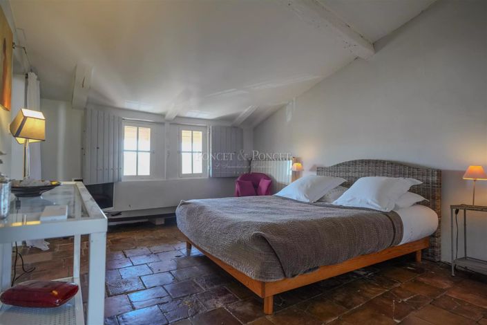 Image No.19-6 Bed House for sale