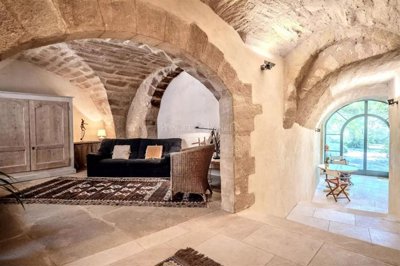 5 Bed House for sale