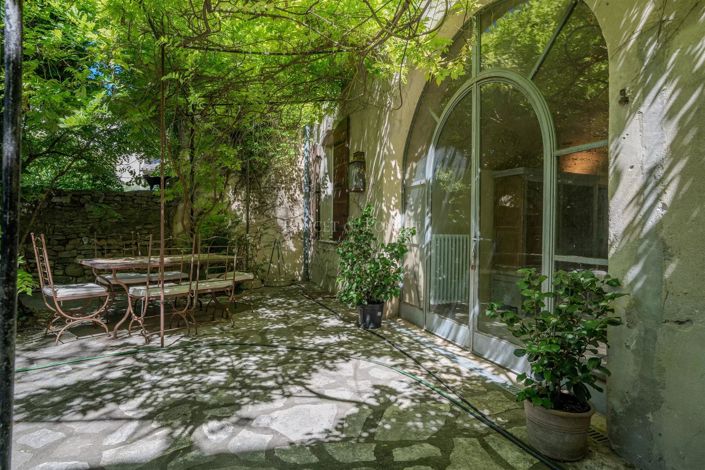 Image No.7-5 Bed House for sale