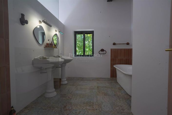 Image No.14-11 Bed House for sale