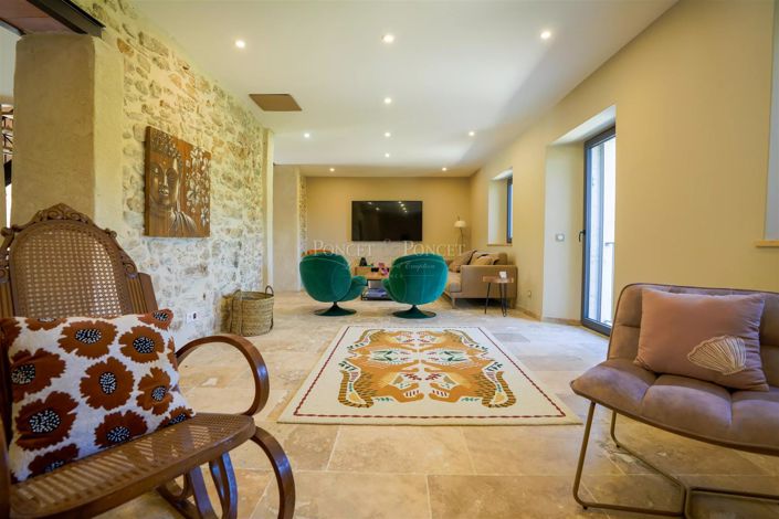 Image No.10-6 Bed House for sale