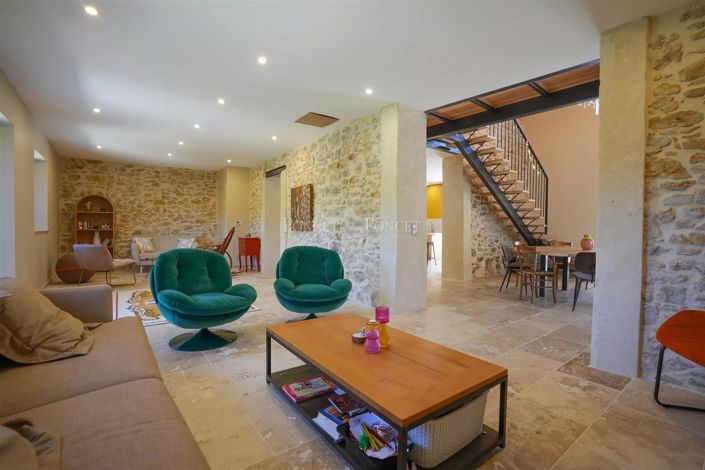 Image No.11-6 Bed House for sale