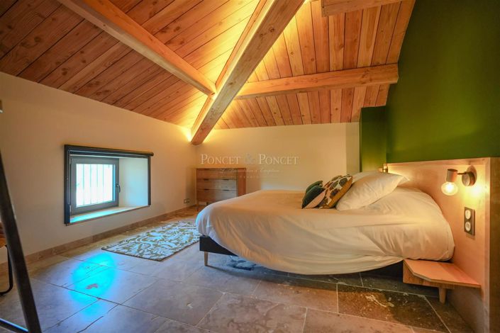 Image No.15-6 Bed House for sale