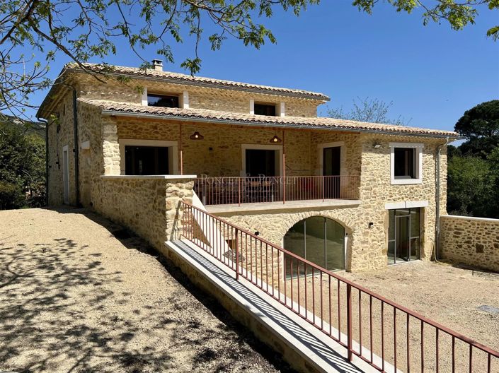 Image No.17-6 Bed House for sale