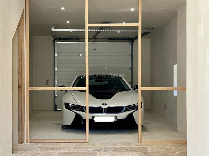 Image No.19-6 Bed House for sale