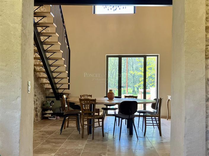 Image No.9-6 Bed House for sale