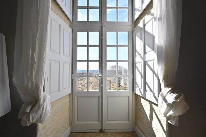 Image No.20-9 Bed House for sale