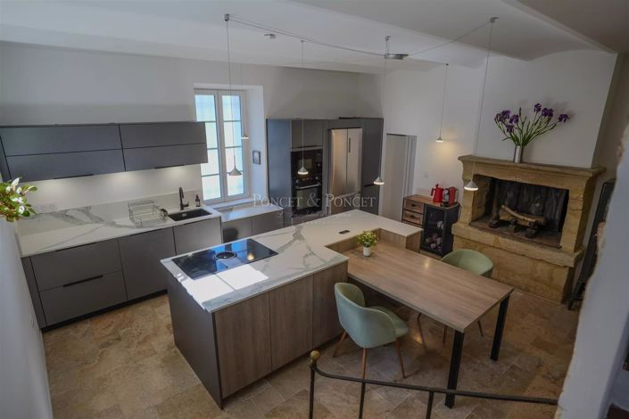 Image No.17-7 Bed House for sale