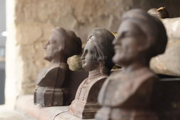 Image No.19-7 Bed House for sale