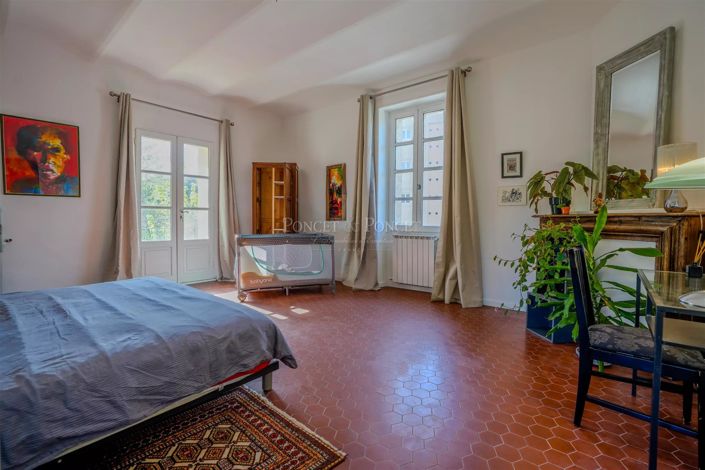 Image No.23-7 Bed House for sale