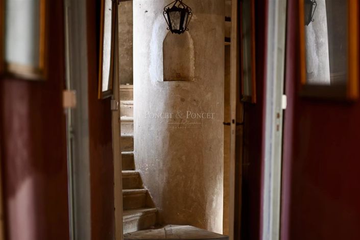 Image No.22-7 Bed House for sale