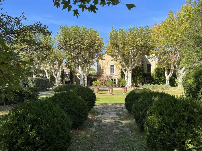 Image No.1-9 Bed House for sale