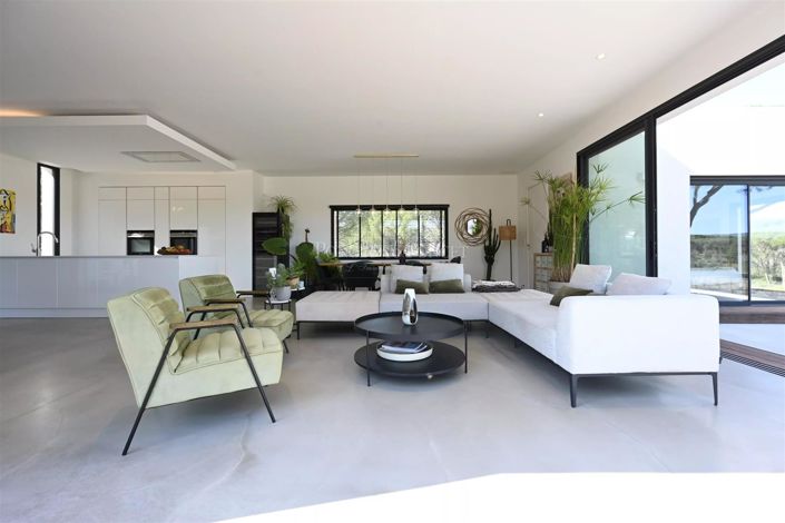 Image No.10-4 Bed House for sale