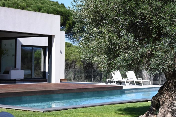 Image No.15-4 Bed House for sale