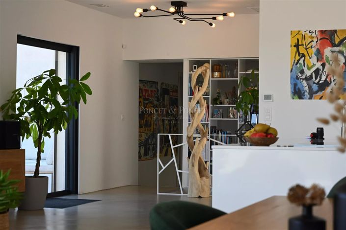 Image No.7-4 Bed House for sale