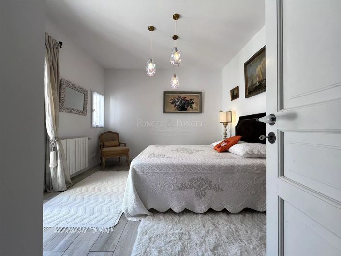 Image No.12-4 Bed House for sale