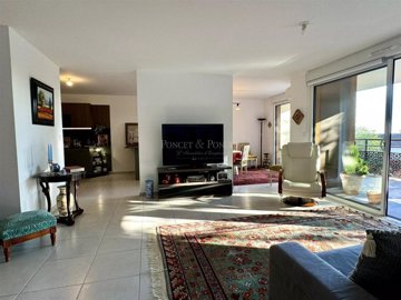 1 - Nîmes, Appartement