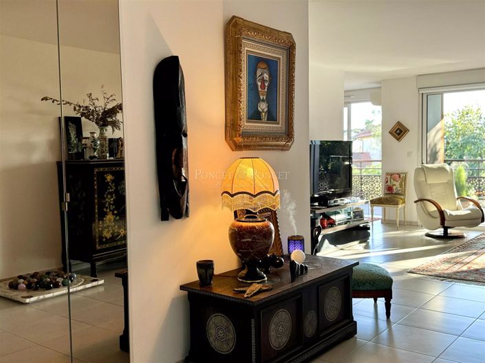 Image No.10-3 Bed Apartment for sale