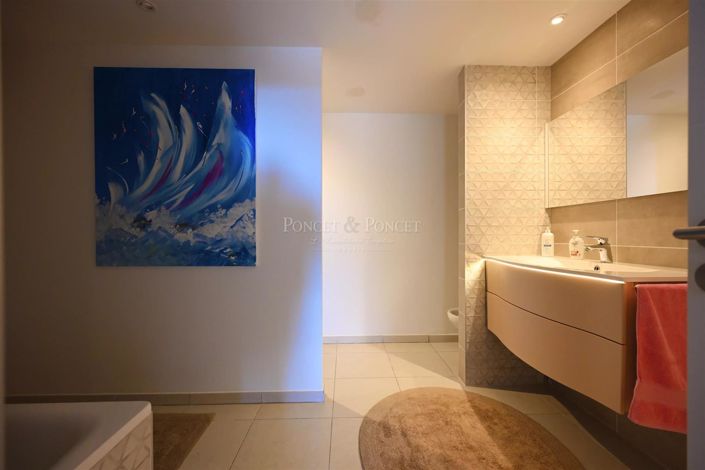 Image No.13-3 Bed Apartment for sale