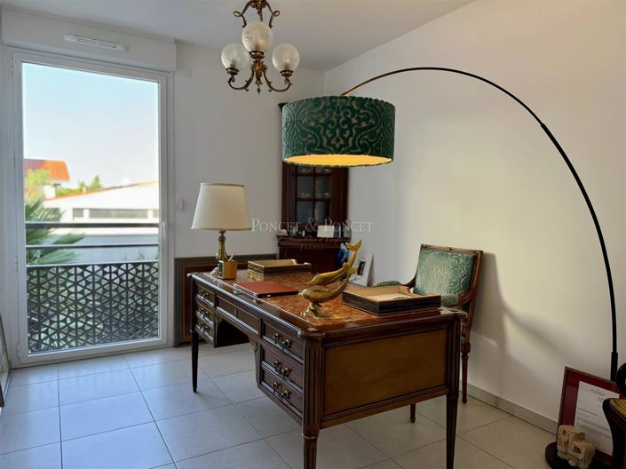 Image No.3-3 Bed Apartment for sale