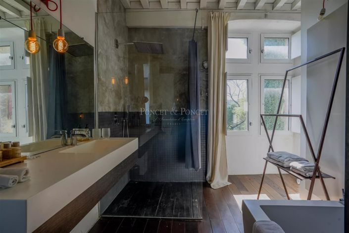 Image No.13-12 Bed House for sale